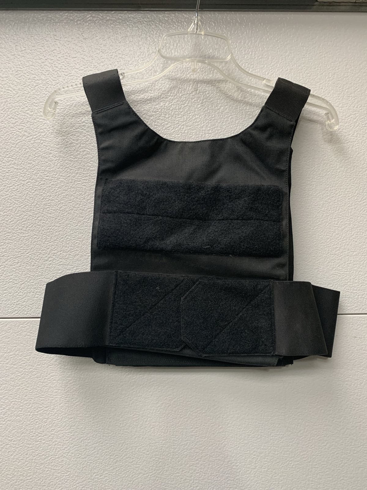 No Name Plate Carrier Size Small Colour Black